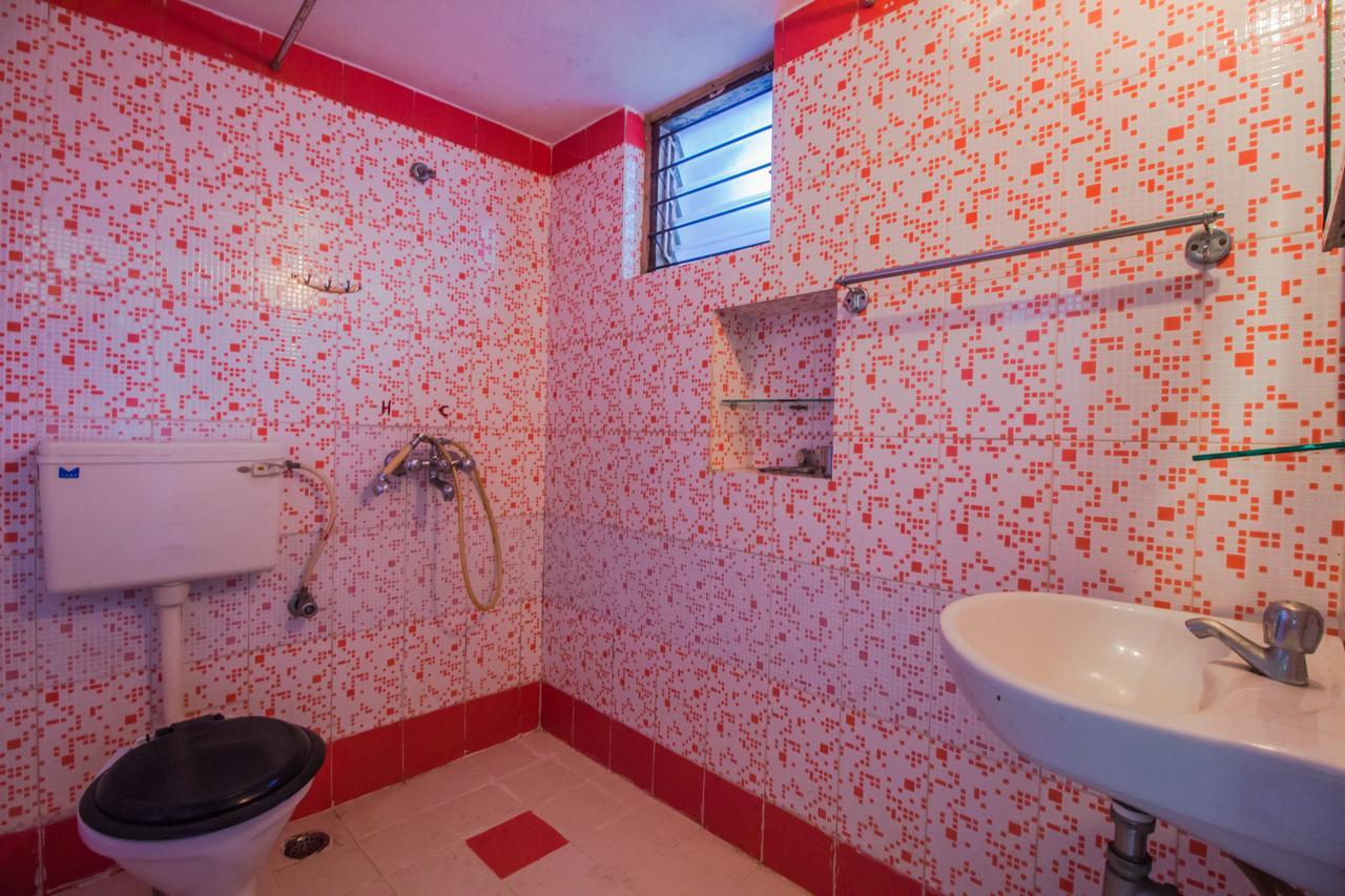 Oyo 12902 Colourful Apartment *